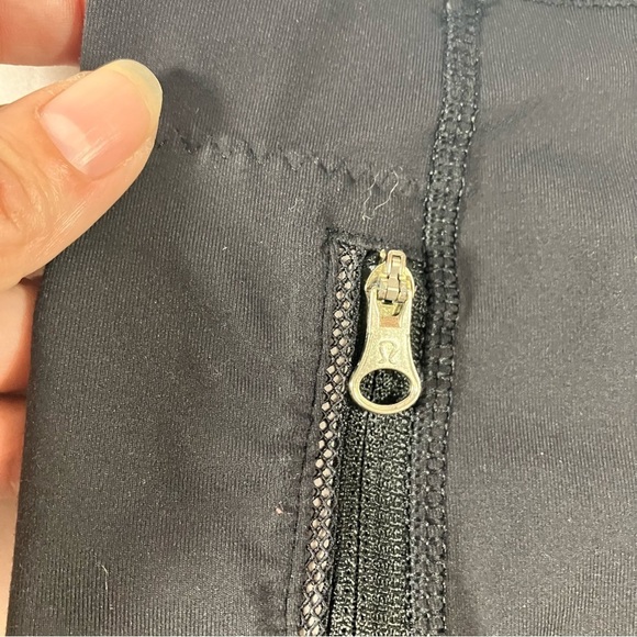 Lululemon Inspire Tight II (Mesh) Black / Blushed Illusion Multi / Menthol sz 4 - Picture 9 of 13